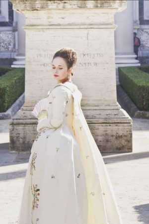 robe a la piemontaise